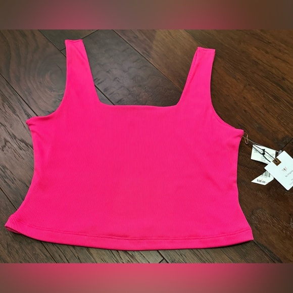 Originality Sleeveless Crop Top. Fuschia, Size Large NWT - Picture 1 of 7